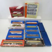 Stewart Hobbies Locomotive & 16 HO Train Cars