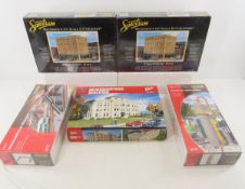 5 HO scale model kits, 4 sealed