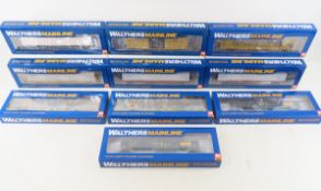 10 Walthers Mainline HO scale train cars NIP
