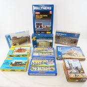 10 HO Model Kits, Walthers & More- Some Sealed