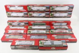 20 Atlas HO Ready to Run Rolling Stock NIB