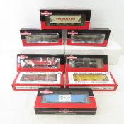 InterMountain HO EMD F9A&B and 6 HO Cars