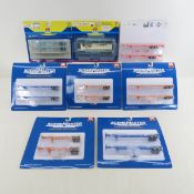 8 HO Scale Container Chassis 2 Packs NIP