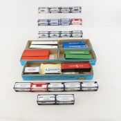 HO Shipping Containers & Flat Car with Containers