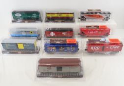 10 Gold Line O Gauge Train Cars NIP