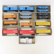 16 Athearn HO Model Kit Cars