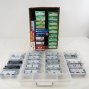 20 HO 2 Bay Covered Hoppers with Boxes