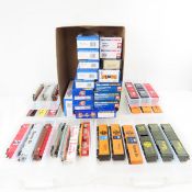 27 ATSF HO Rolling Stock & 16 Boxes