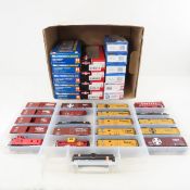 21 ATSF HO Rolling Stock Cars with 15 Boxes