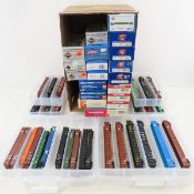 32 Assorted HO Gondolas with19 Boxes
