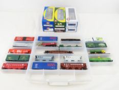 18 M&STL and John Deere HO Rolling Stock