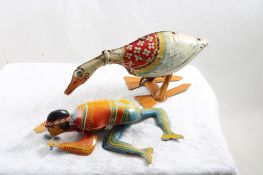 Unique Toys Goose & Ohio Art Crawling Indian