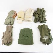 17 Pair US Army Cold Weather Gloves, Mittens