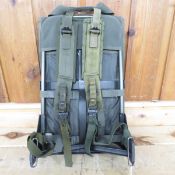 Alice pack frame with load shelf