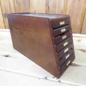 7-Drawer display case