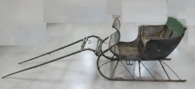 Wooden One Horse Open Sleigh & Shaft
