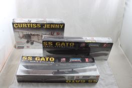3 New/Old Stock Lindberg Models Plane & Subs