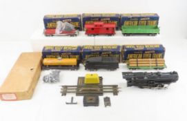 American Flyer set with 561 engine & 5 cars