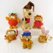 6 Vintage 1980's Holiday Garfield & 1 Odie Plush
