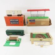 Lionel 3356 Horse Set, 3462 Milk Set & Platform