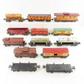 12 Pre War Lionel Tin Cars & Plastic Leigh Valley
