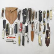 26 Folding Pocket Knives