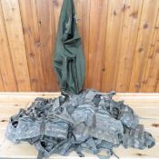 18 Load carrying vests (LCV)