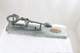 Reliable 20-23 Oz. Antique Egg Scale