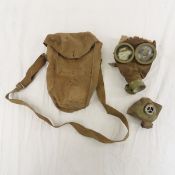 WWII German Ledermaske Gas Mask with bag