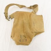 WWII US Army Gas Mask with bag M1VA1