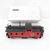 Tenshodo HO Great Northern Caboose with Truck
