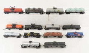 13 HO Fun Tankers – Hooker Plastics