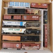 16 HO scale Freight cars – Various RR