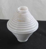 White Ribbed Lightening Rod Ball 4.5