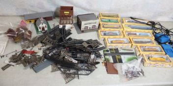 Life Like HO Scale Railroad Cars, Buildings, Track