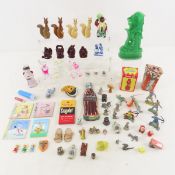 Mini Sculptures, Toy Soldiers & Other Collectibles