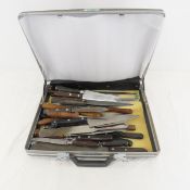 Vintage fixed blade knives in case