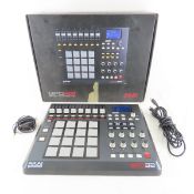 Akai Professional MPD32 Midid Pad control in box