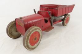 1920's Structo Dump Truck