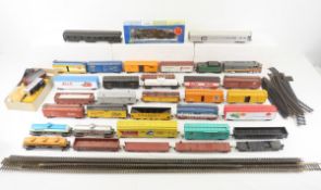 More than 30 HO Scale Train Cars, Tyco & More