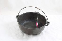 Cast Iron USA Kettle 2 Quart