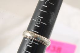 14 Kt White Gold Ring 4.3 Grams Size 8 3/4