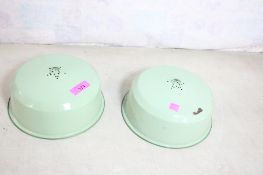 2 Round Cake Pan Covers Green 12