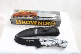 Browning F/B Knife w/Box, White Tails F/B w/Sheath
