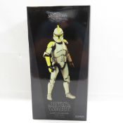Clone Commander 1:6 Scale Figure Sideshow