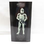 Republic Clone Trooper 1:6 Scale Figure Sideshow