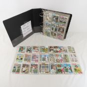 401 1974 Topps Baseball Cards in Binder