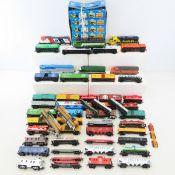 50+ HO Scale Engines Boxcars, Tankers Tyco & more