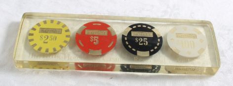 Vintage Harrah's 4 Poker Chips in Lucite Holder