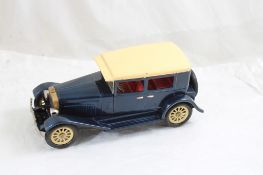 Tin Friction S-1925 Packard Toy Car SSS Shoji